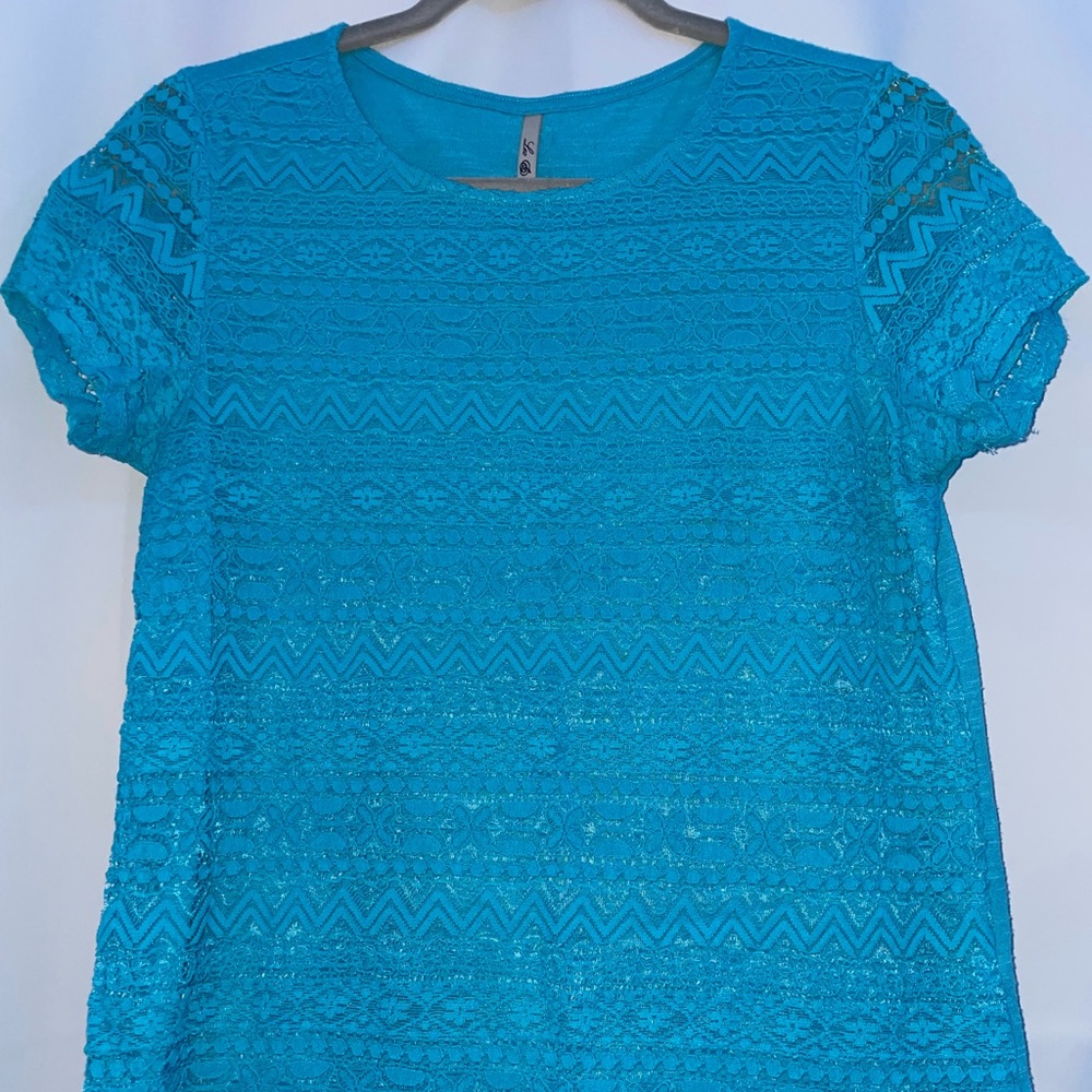 Blue lace tee